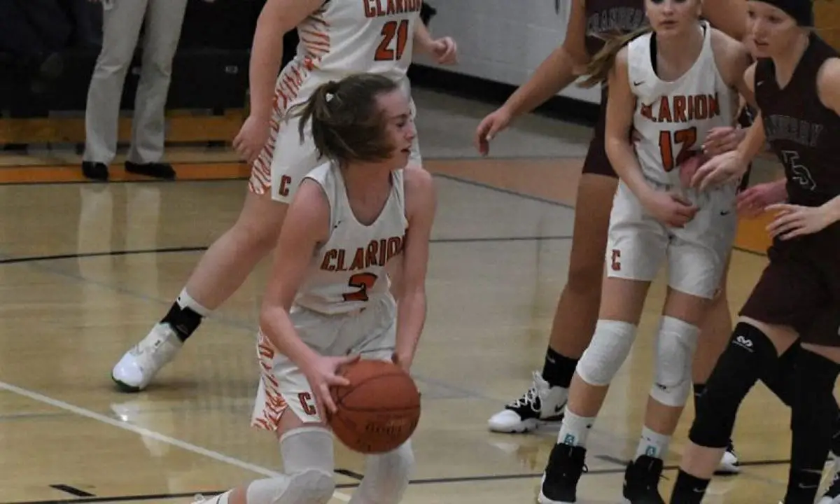 Women's Hoops Falls in Buzzer Beater on the Road - Clarion Athletics